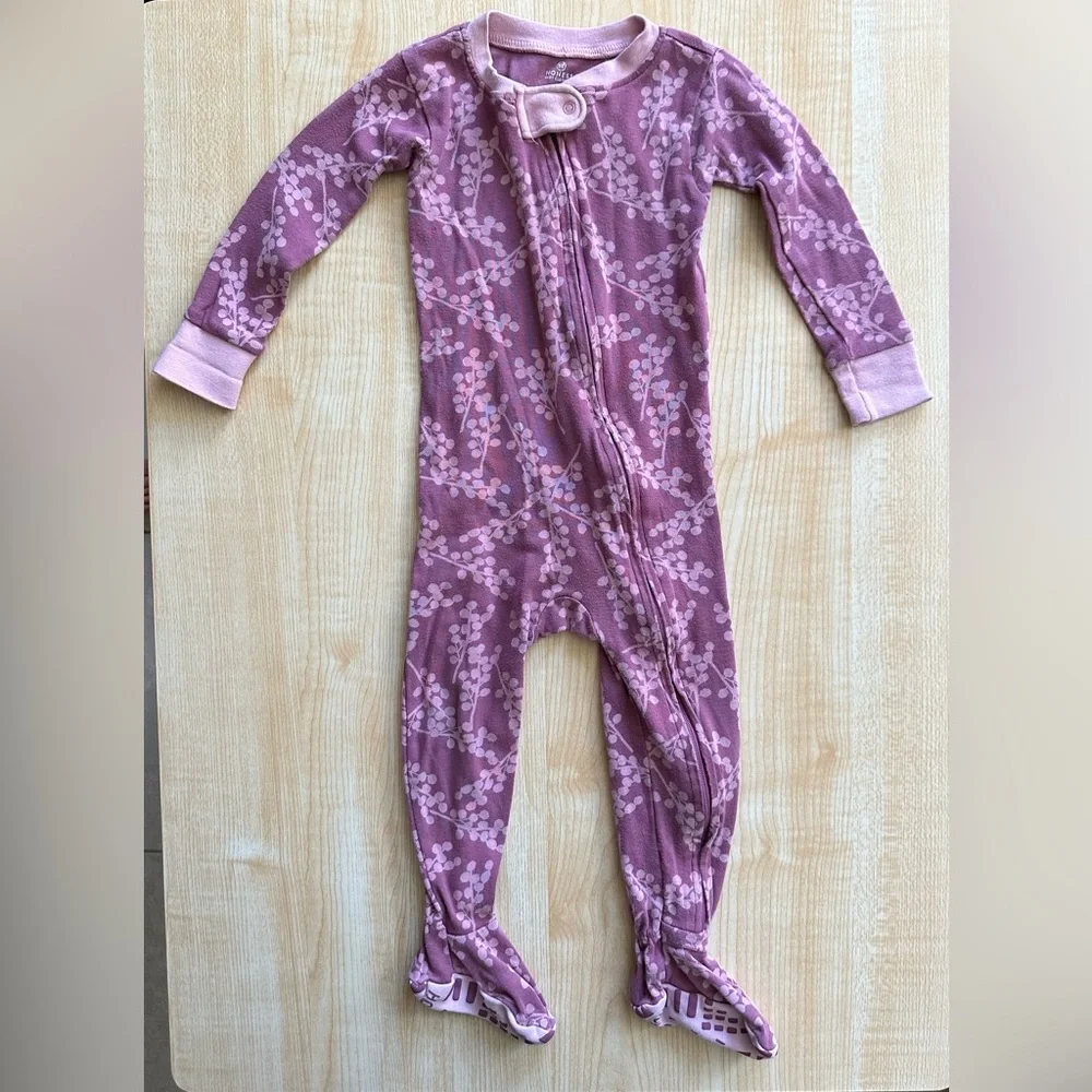 Honest Baby Snug Fit Long Sleeve Footed Pajamas in Magenta/Pink - 18 Months